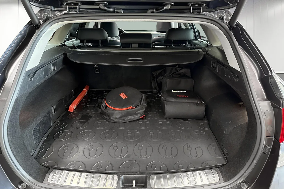 picture of a car