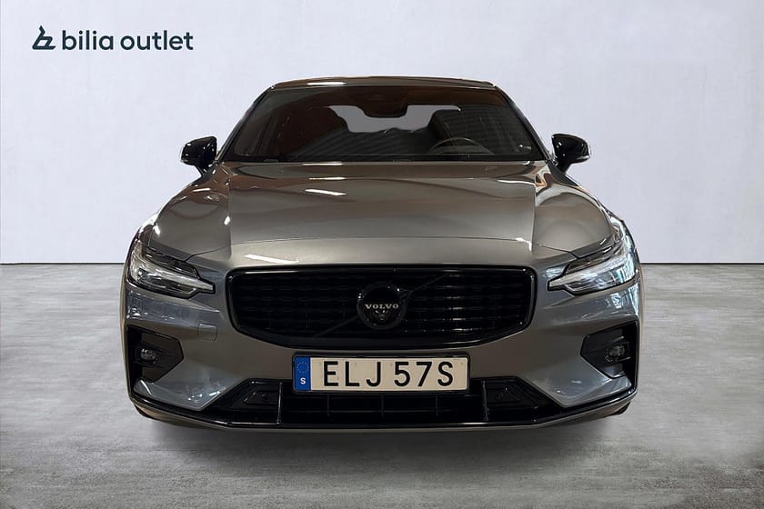 Bild 3 av Volvo S60 T5 AWD R-Design / Panorama / 360-kamera / Head-Up / H/K