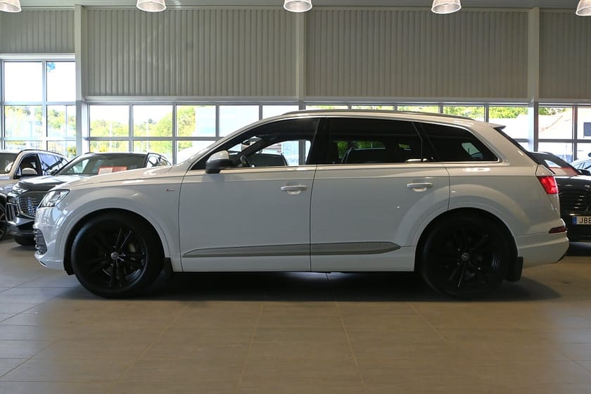 Bild 2 av Audi Q7 V6 TDI 272hk Q S Line 7-sits Pano Värmare Drag