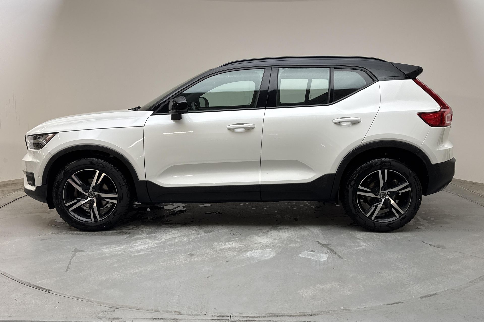 Volvo XC40 D3 2020, photo 2/10