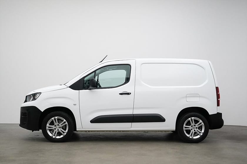 Bild 3 av Peugeot Partner L1 1.5 / 130hk / Värmare / Drag