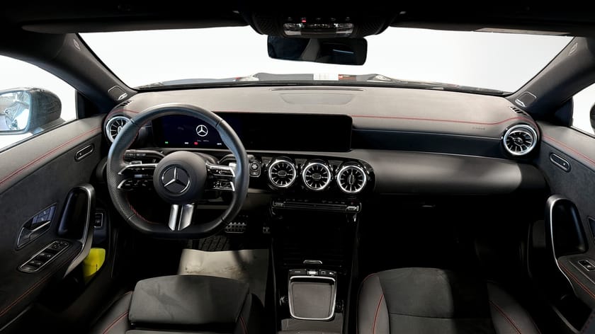 Bild 4 av Mercedes-Benz CLA 200 Shooting Brake AMG Premium Night Burmester Adaptiv 360