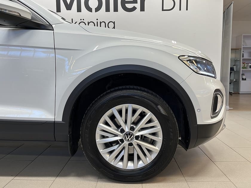 Bild 2 av Volkswagen T-Roc 1.5 TSI 150 HK I Carplay I P-sensorer