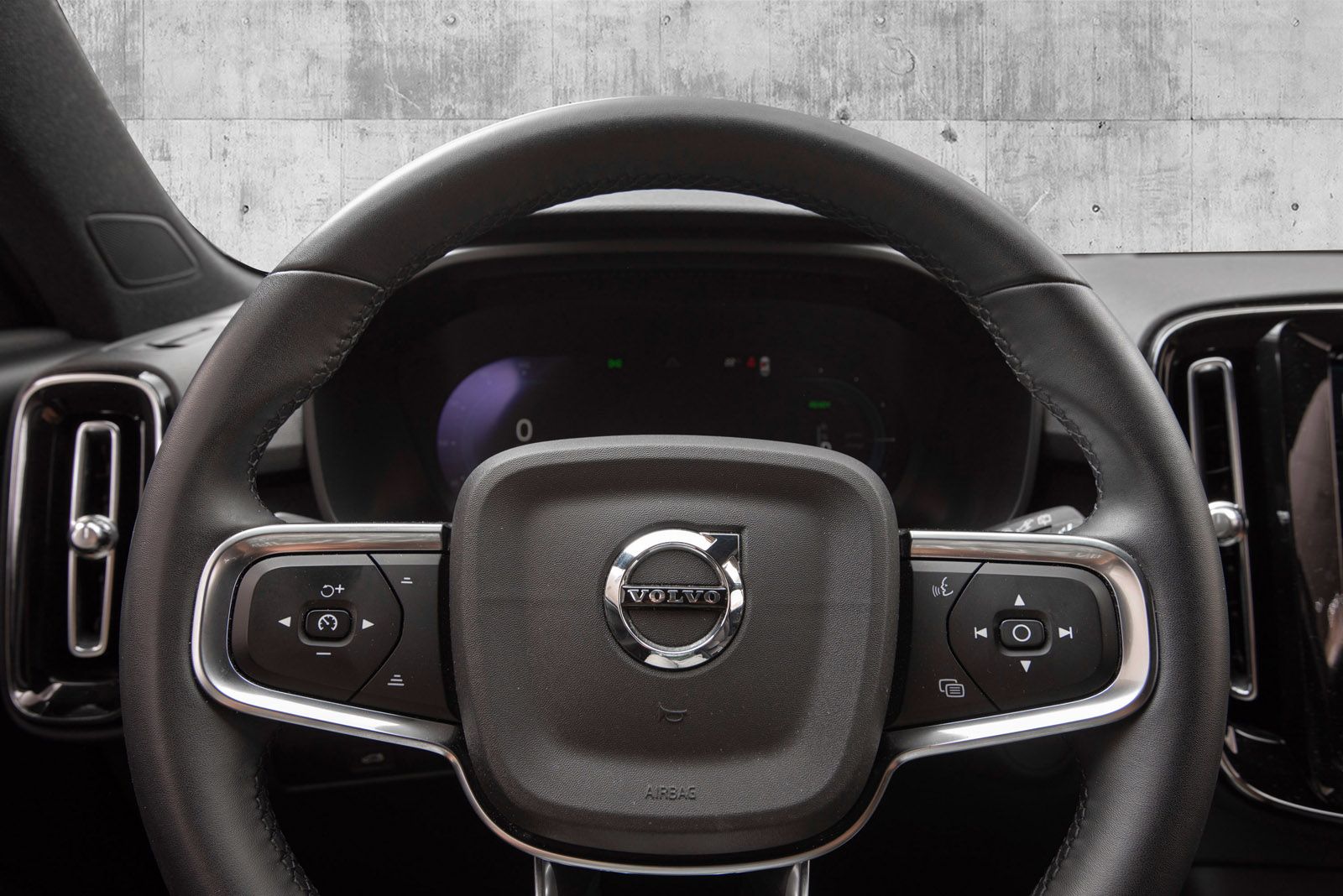 Volvo XC40 Recharge Twin motor bilde 13