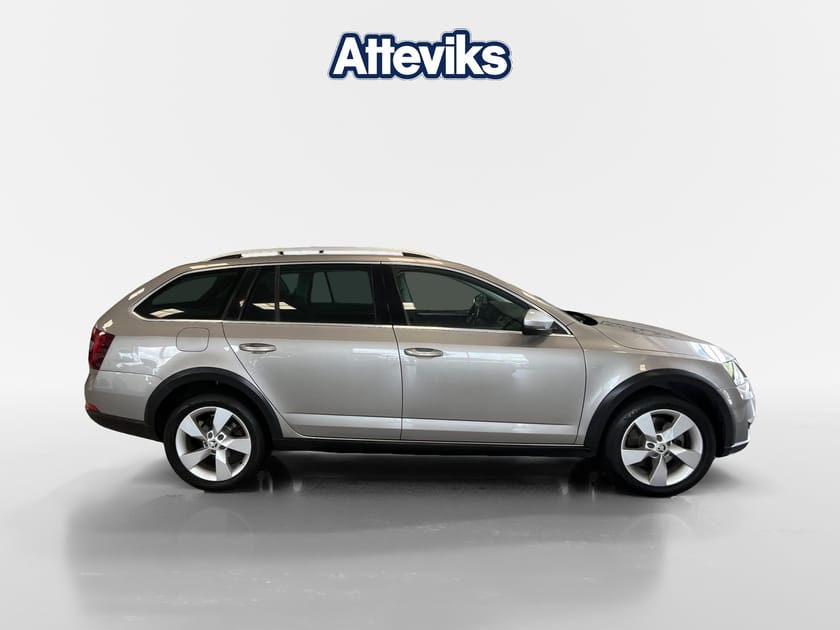 Bild 2 av Škoda Octavia Scout 1.8 TSI DSG 180hk *Drag/Kamera*