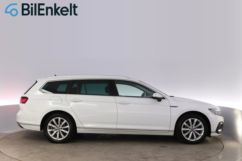 Bild 2 av Volkswagen Passat Sportscombi GTE SC 1.4 TSI DSG Drag B-Kamera Värmare