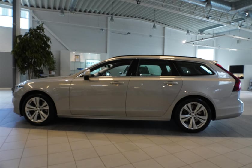 Bild 3 av Volvo V90 B4 Mildhybrid, Diesel, Geartronic, 197hk, Drag, B-Kamera