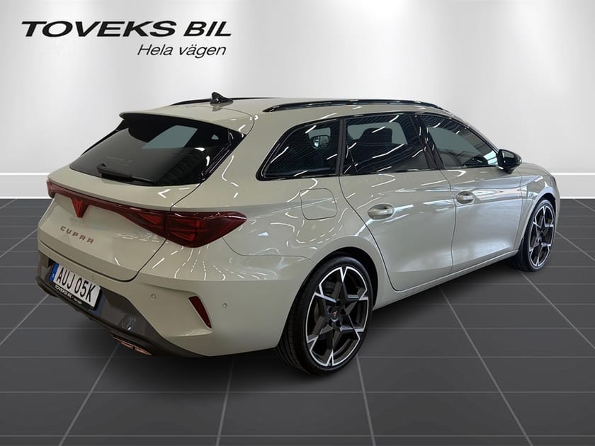 Bild 3 av CUPRA Leon Sportstourer VZ e-Hybrid SP1.5 272 HK 124KM PÅ EL