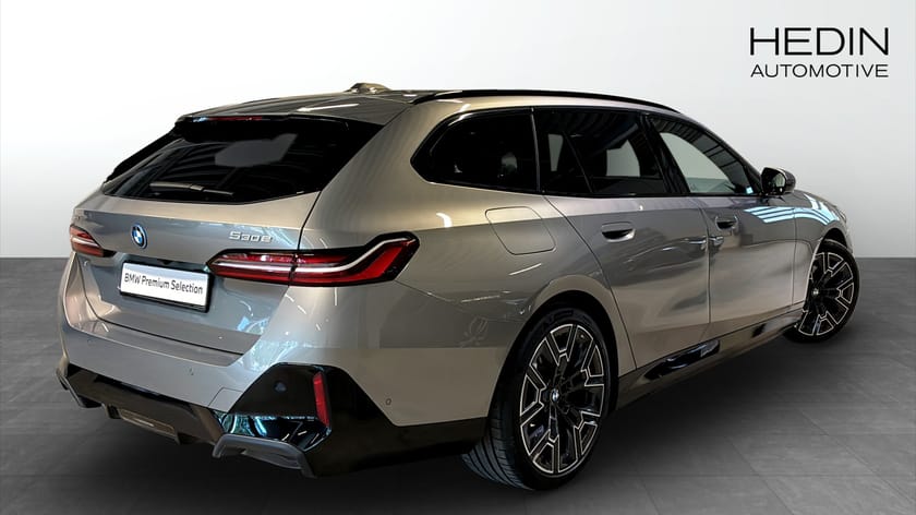 Bild 2 av BMW 530e xDrive Touring M Sport Drag Adaptiv farthållare