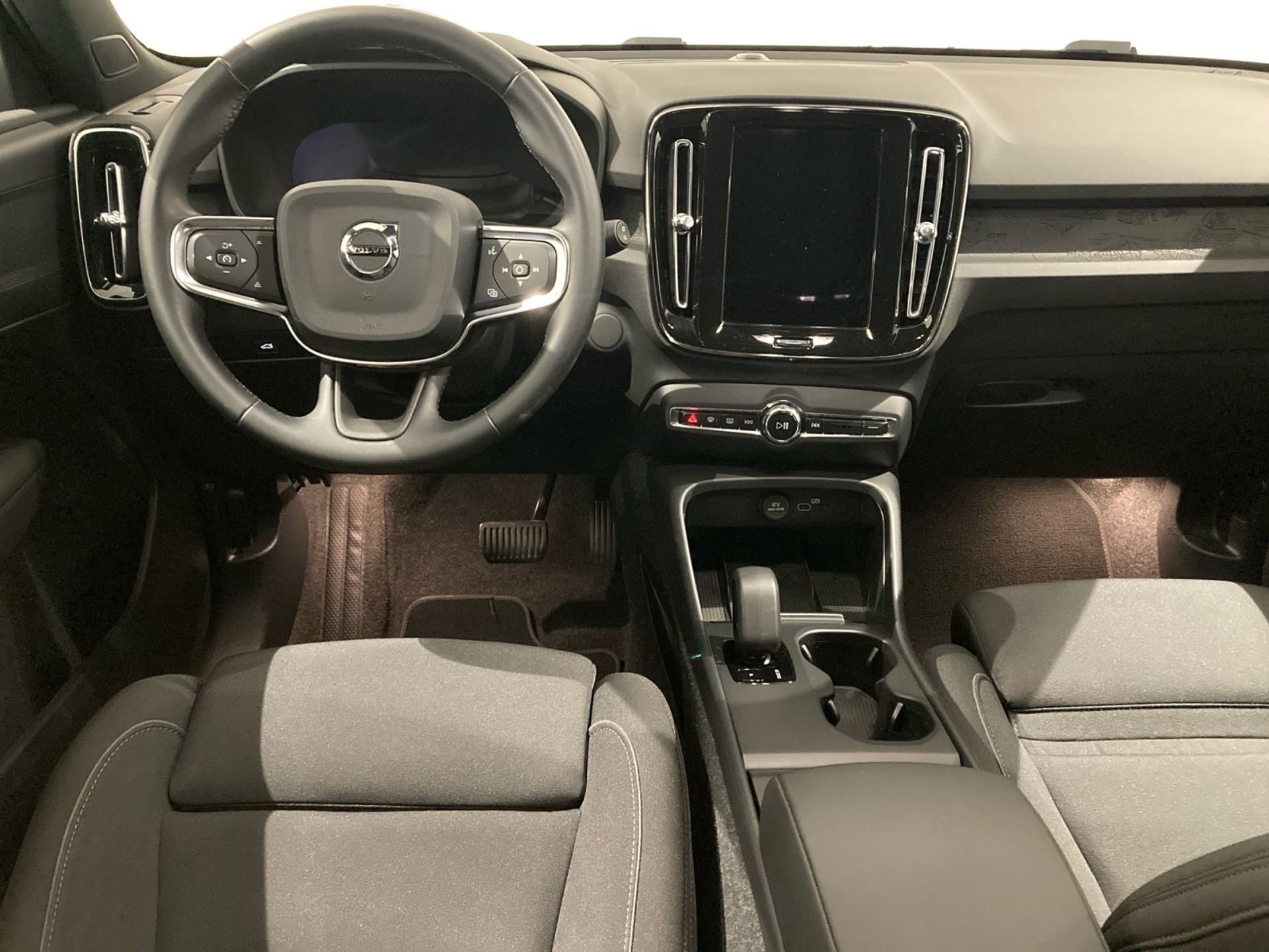 Volvo EX40 2025, bild 5/10