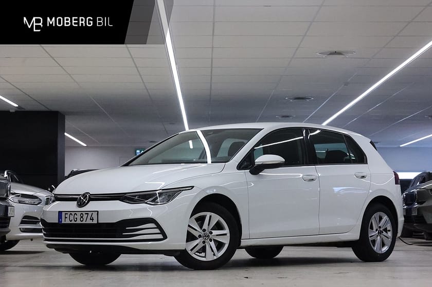 Bild 1 av Volkswagen Golf 1.0 TSI 110hk Base Navi CarPlay 2 års garanti!