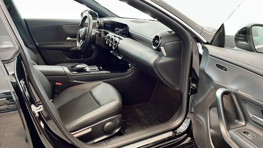 Bild 3 av Mercedes-Benz CLA 200