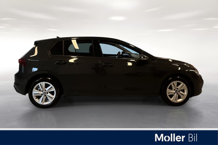 Bilde 4 av Volkswagen Golf 8 life   110etsi     dsg