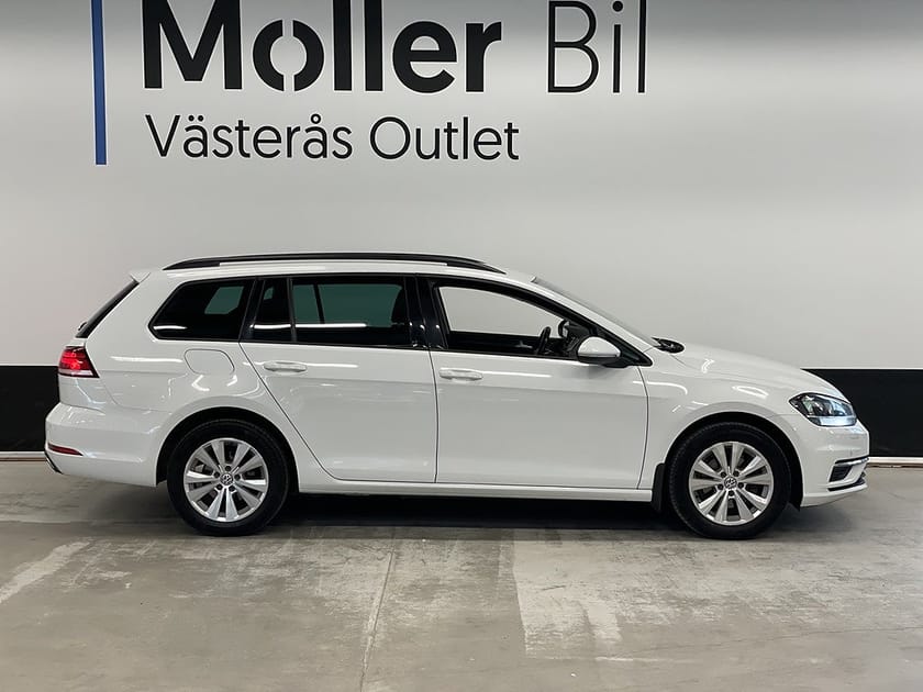 Bild 4 av Volkswagen Golf Sportscombi 1.0 TSI 110hk DSG7 Drag Backkamera CarPlay