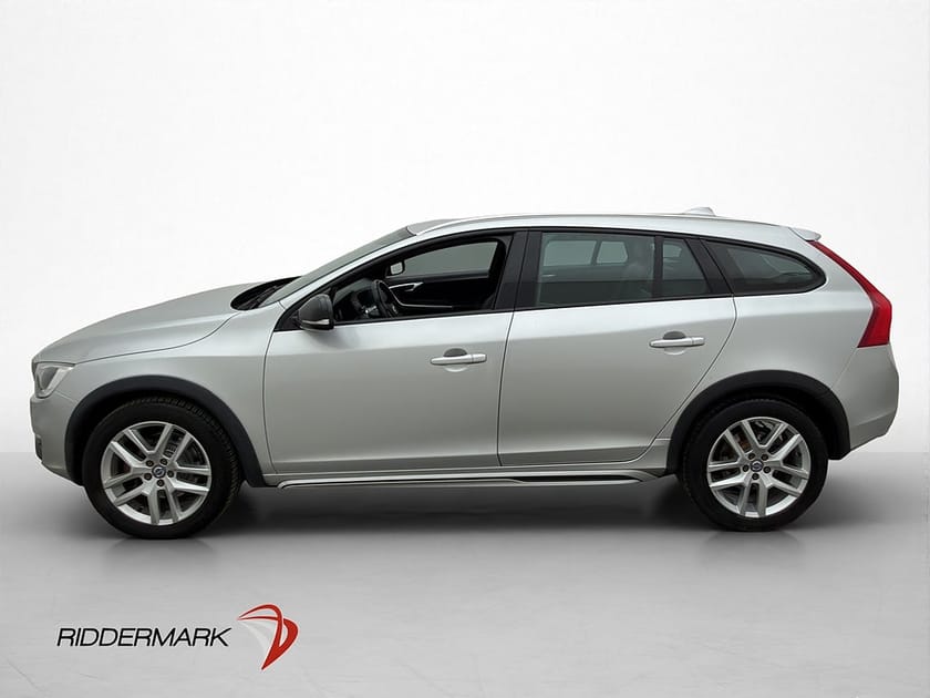 Bild 4 av Volvo V60 Cross Country D4 AWD Summum VOC Värmare Skinn Drag