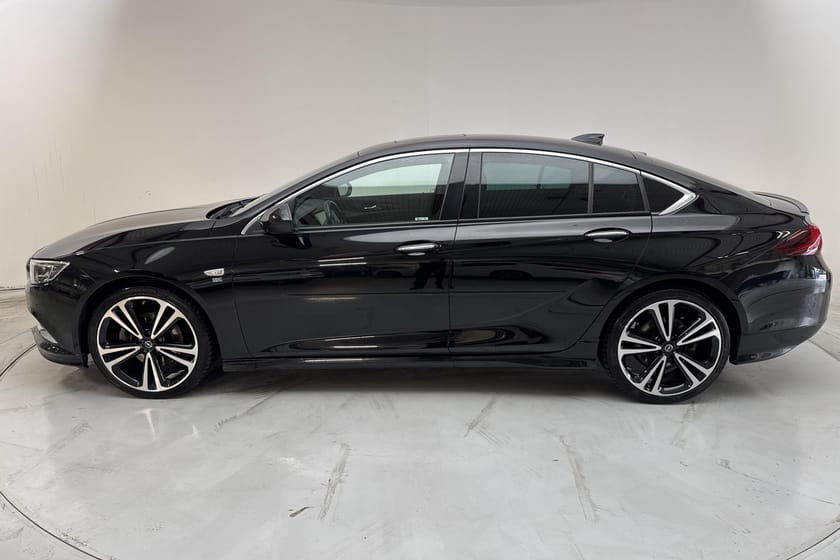 Bild 2 av Opel Insignia Grand Sport 2.0 CDTI 4x4 (210hk) OPC Line