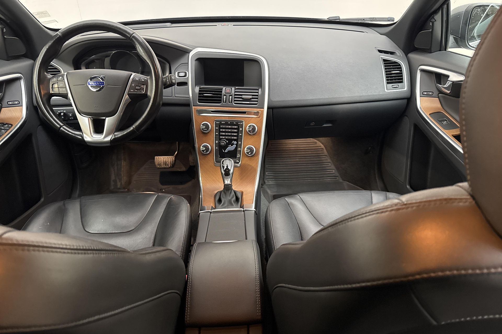 Volvo XC60 D4 AWD 2017, kuva 7/10