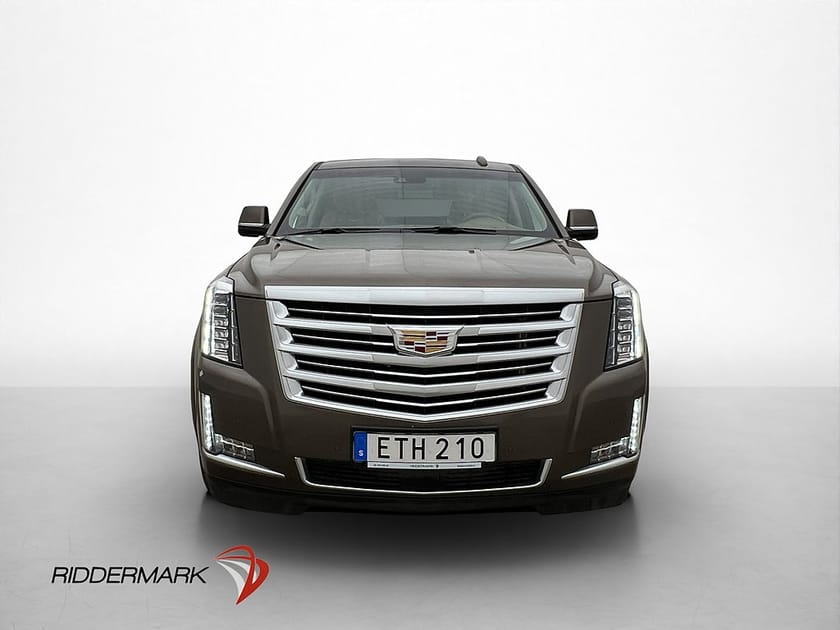 Bild 2 av Cadillac Escalade (EU) 6.2 V8 4WD 426hk Platinum 8-Sits Pano BOSE