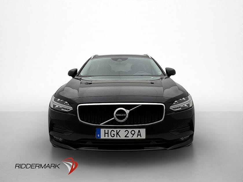 Bild 2 av Volvo V90 D4 190hk AWD Momentum VOC Värmare Skinn Drag