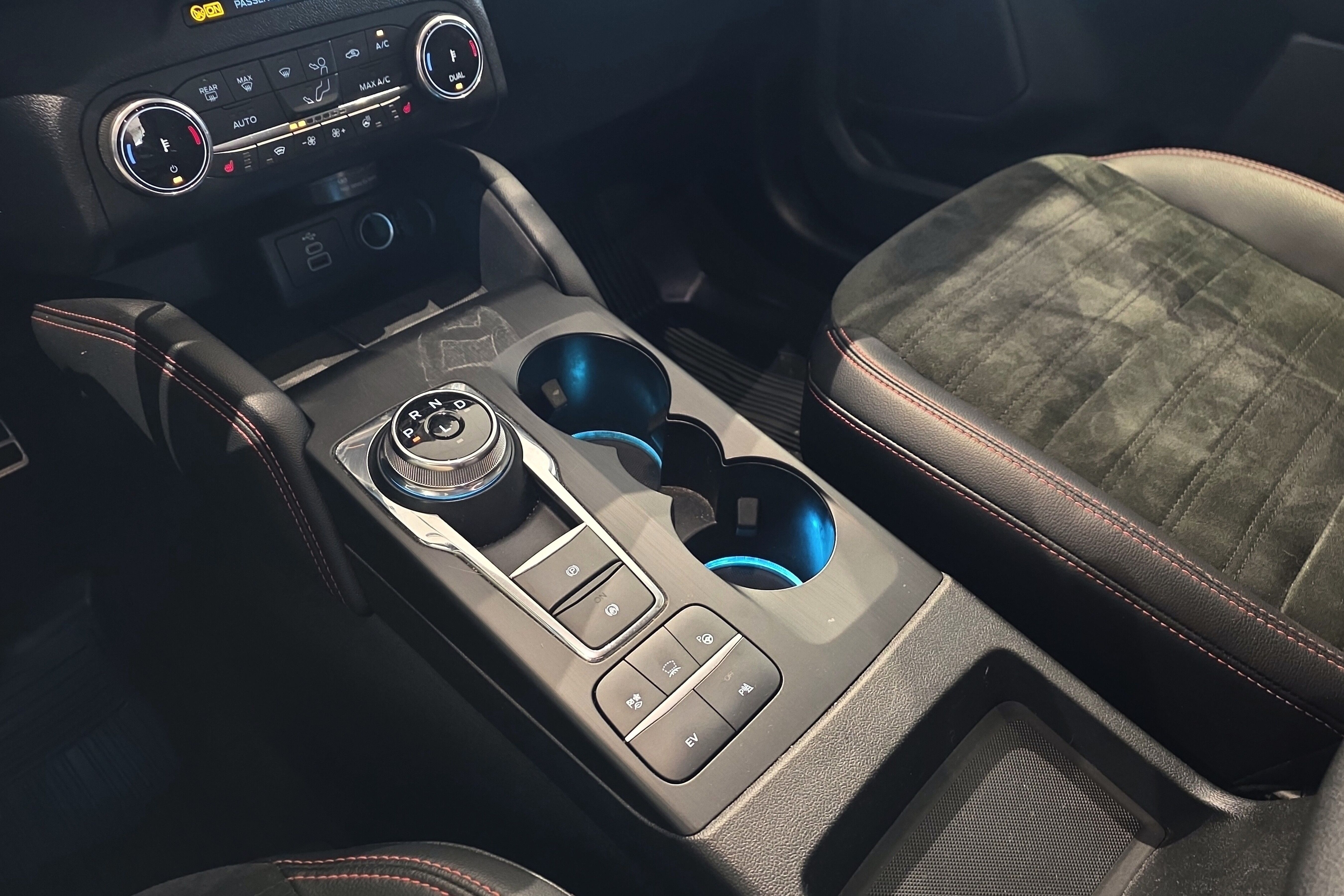 Ford Kuga Plug-In Hybrid bilde 14