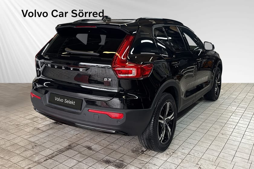 Bild 4 av Volvo XC40 B3 FWD Bensin Plus Dark