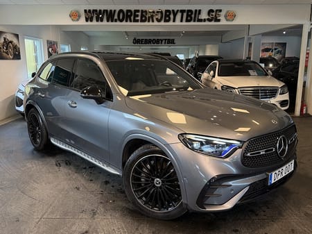 Mercedes-Benz GLC 300 e 4MATIC AMG HUD Pano Drag Gps Luft Burmester Unik