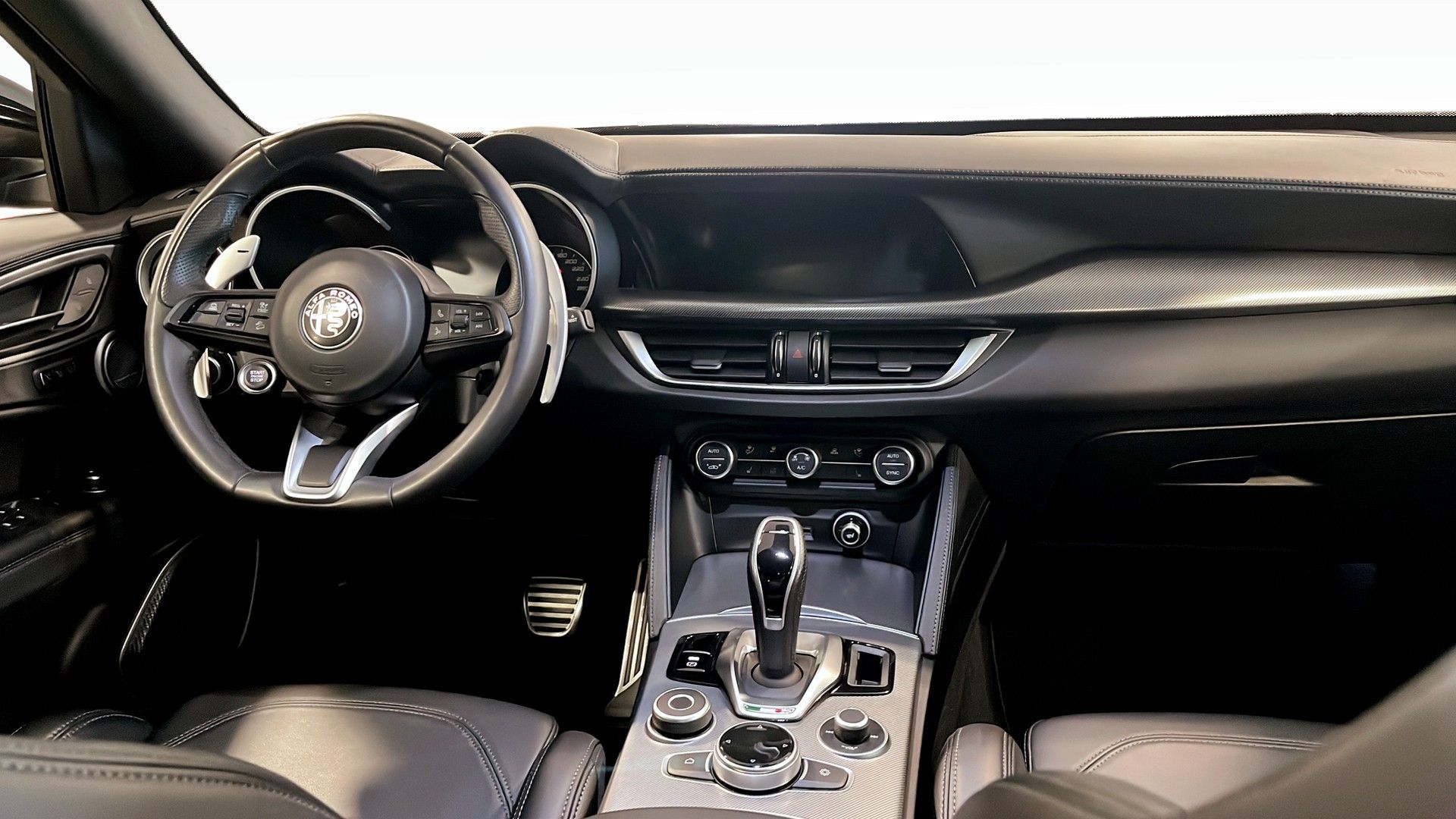 Alfa Romeo Stelvio 2022, bild 4/10
