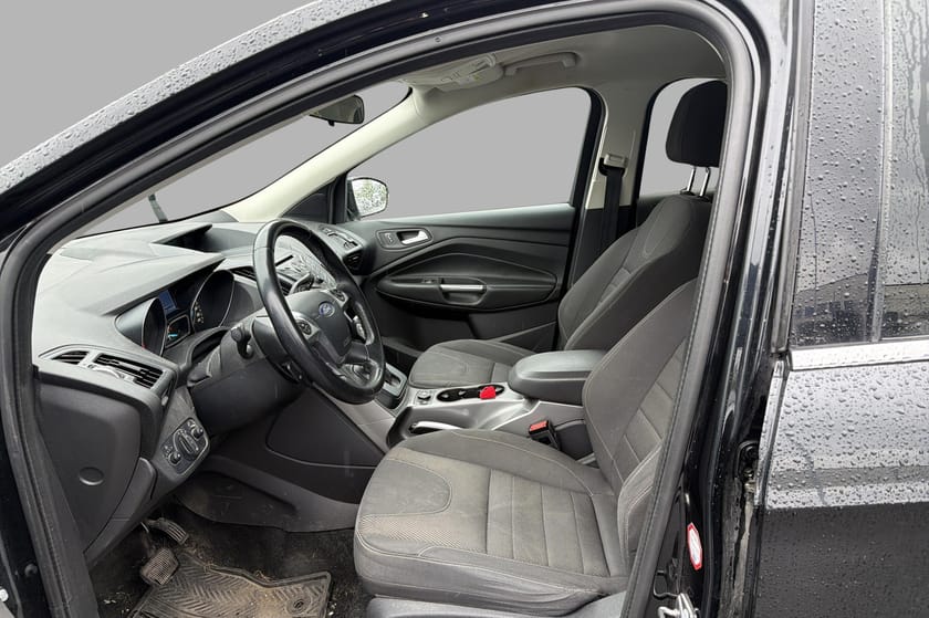 Bilde 5 av Ford Kuga 150 HK AWD AUTO Billigbil