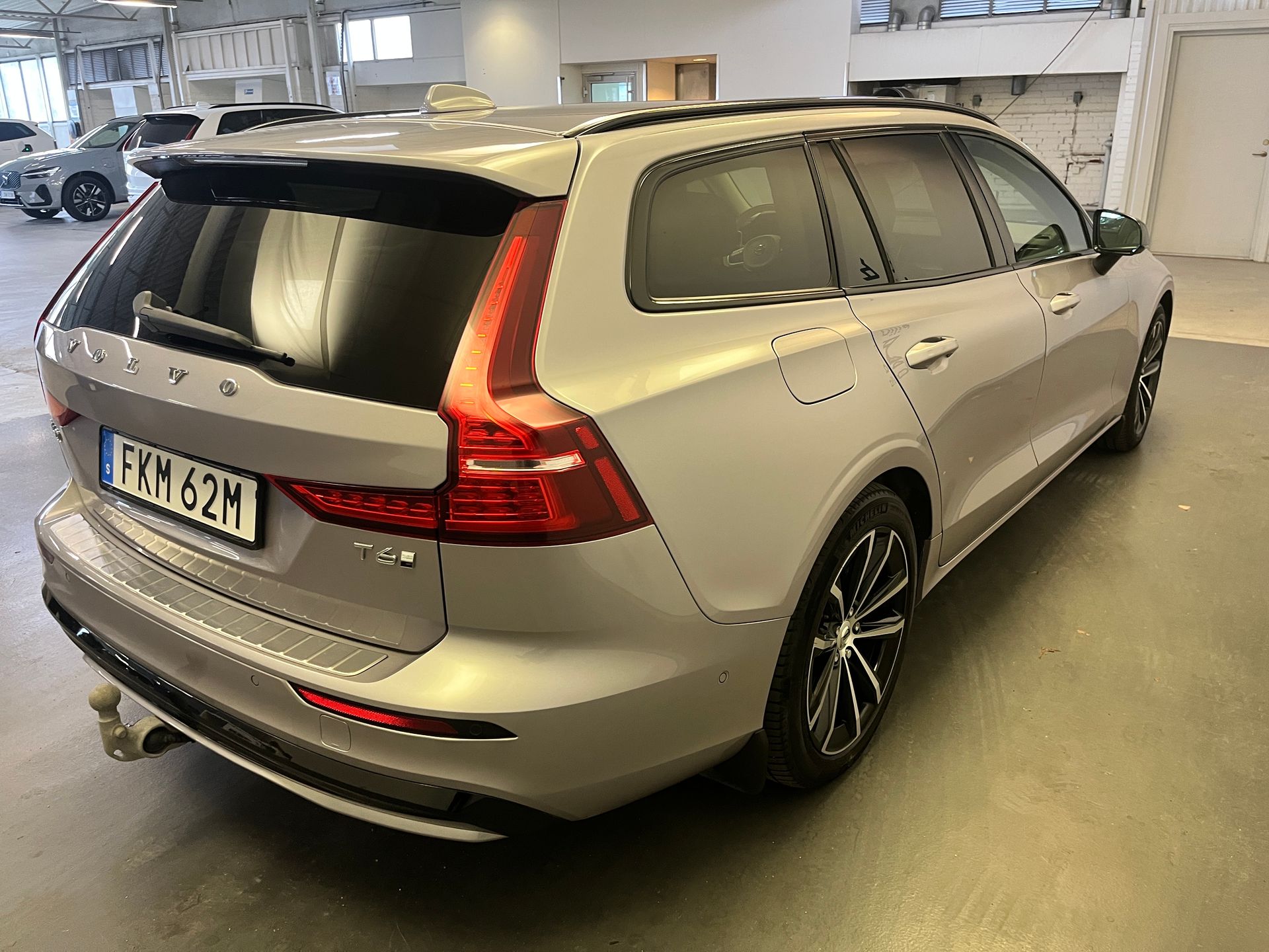 Volvo V60 T6 Plus Dark Nordic Edition 2026, photo 5/10