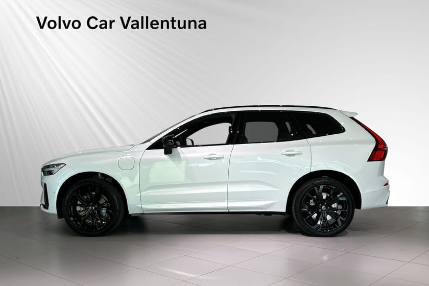 Bild 2 av Volvo XC60 T6 Plus Black Nordic Edition FRIA VINTERHJUL