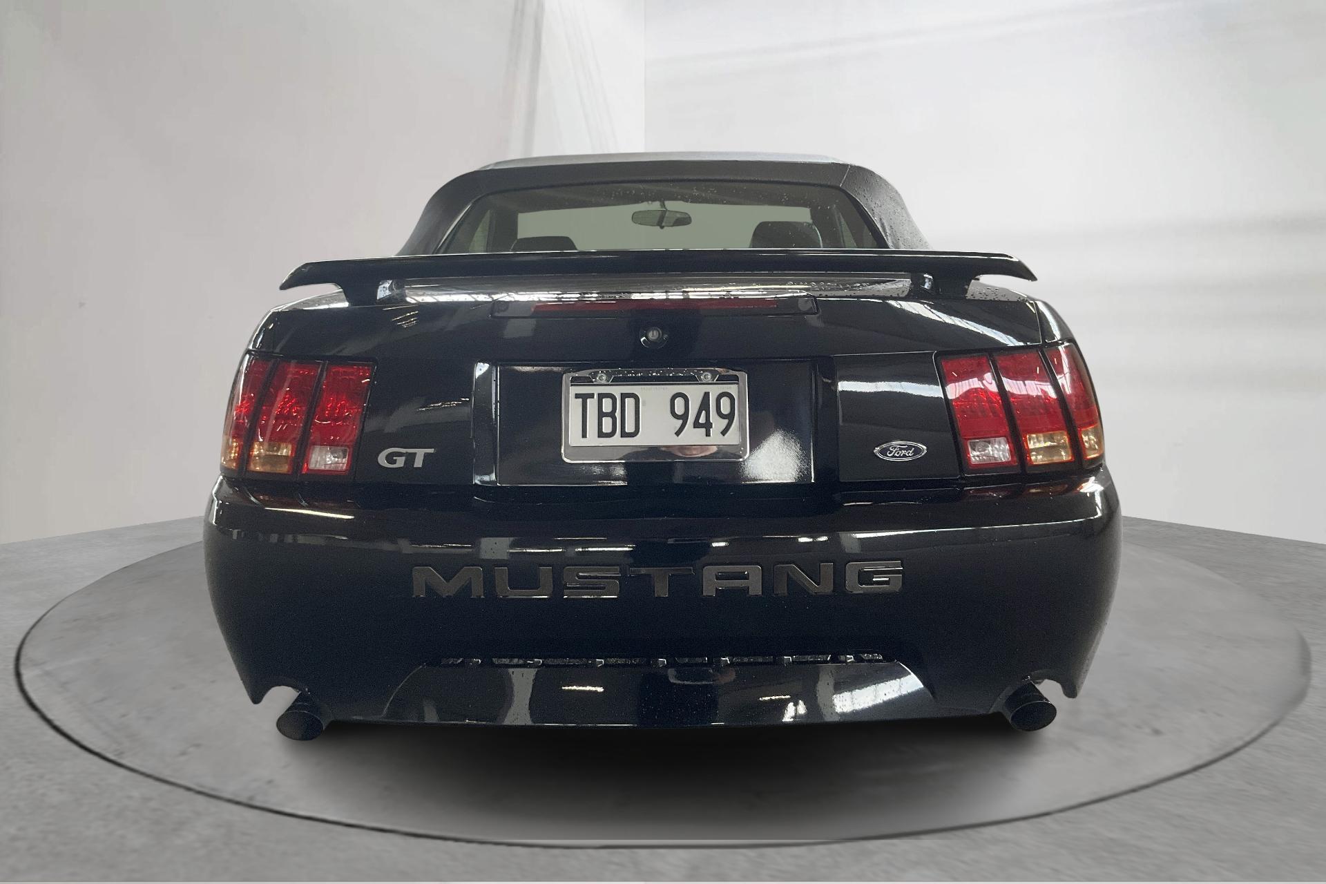 Ford Mustang GT Cabriolet 2002, bild 6/18