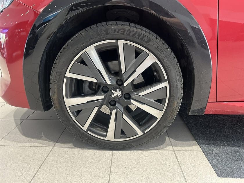 Bild 4 av Peugeot 208 1.2 PureTech 131hk GT-Line B-Kamera|Nav|Carplay