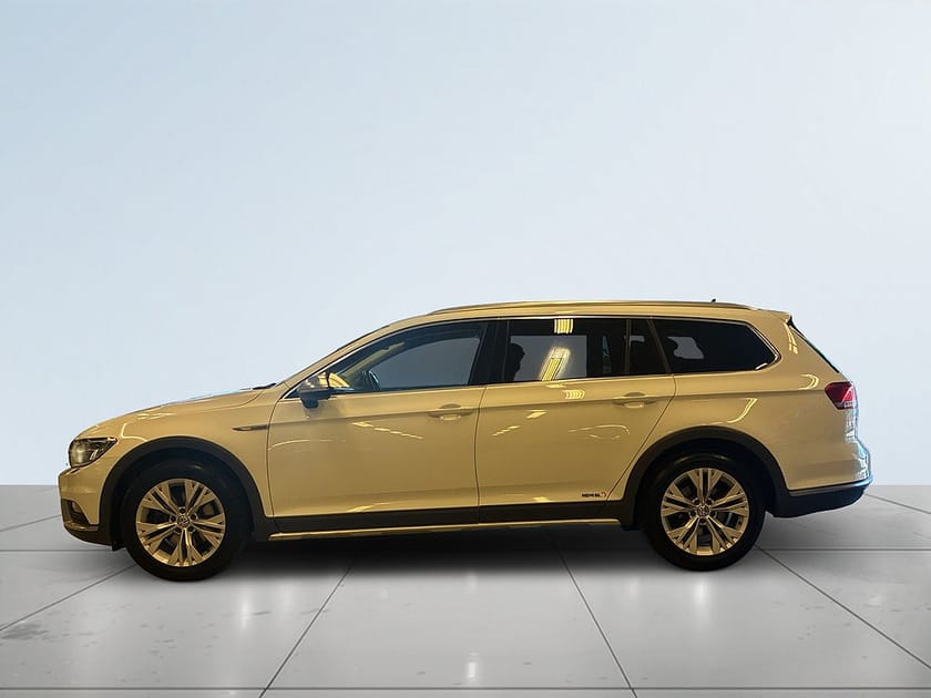 Bild 4 av Volkswagen Passat Alltrack 2.0 TDI 4Motion Sov-däck/Drag/Mok-värm/D-värm