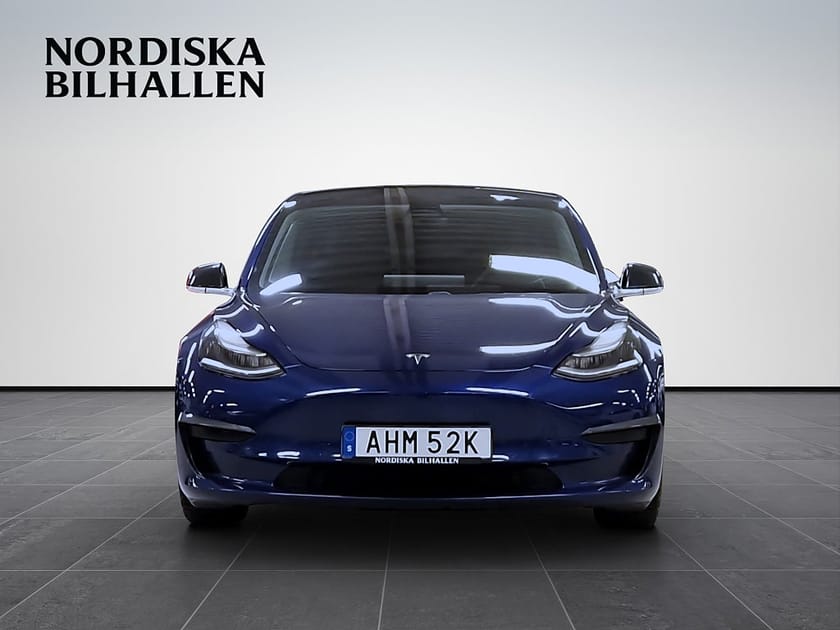 Bild 2 av Tesla Model 3 Standard Range Plus Pano