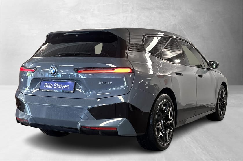 Bilde 4 av BMW iX xDrive50 xDrive50, Luft, 4Hjulsst. Soft-Close, Multifunksj. H/K