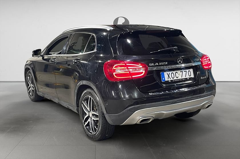 Bild 5 av Mercedes-Benz GLA 220 CDI 4MATIC 170 HK AUT URBAN LINE DRAG NAVI PDC PANO 18"