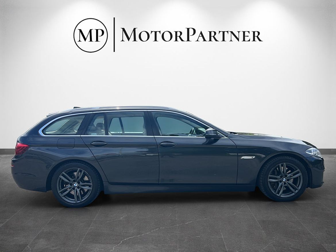 BMW 530d xDrive Touring, bild 8 av 19