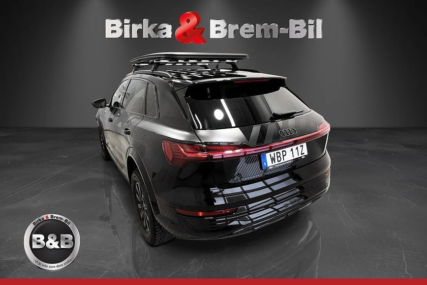 Bild 3 av Audi Q8 55 e-tron quattro Dakar edition panorama