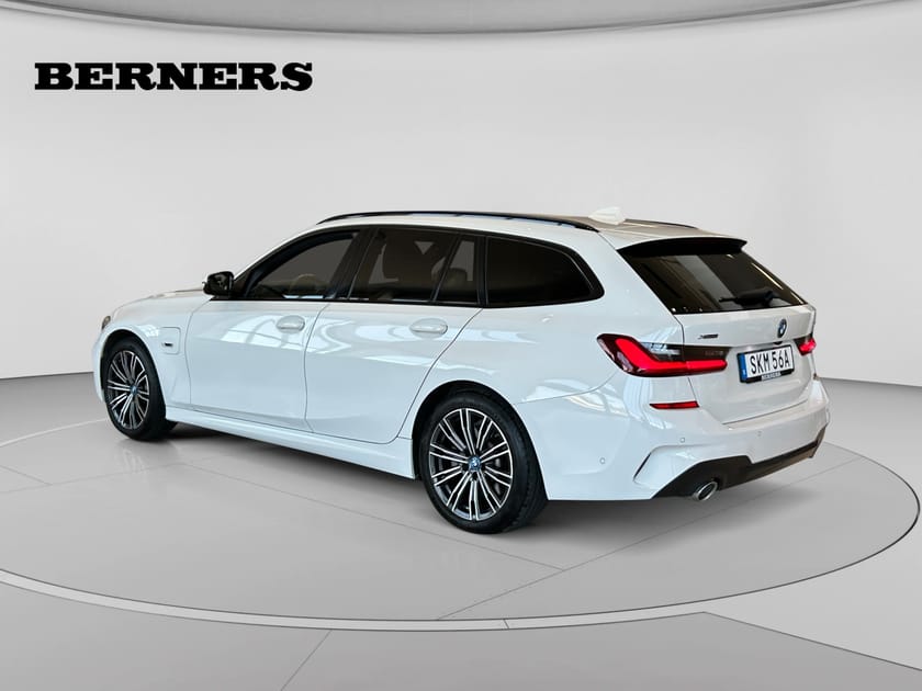 Bild 3 av BMW 330e xDrive Touring M-sport