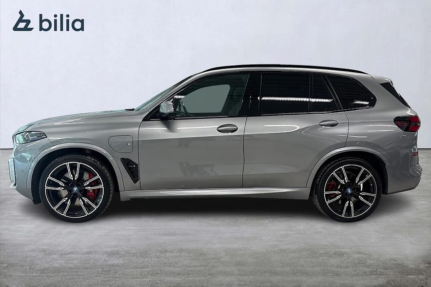 Bild 3 av BMW X5 xDrive50e xDrive 50e M-Sport Pro | Drag | HiFi | Panorama | 22"