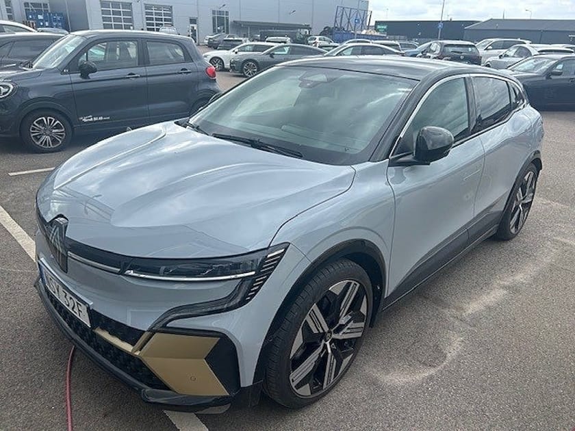 Bild 2 av Renault Mégane E-TECH 60 kWh Iconic Mkt Utrustning / 1 ägare / Leasebar /Drag