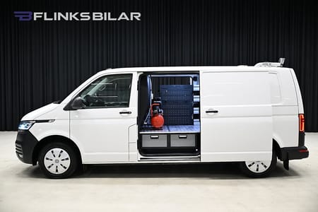 Volkswagen Transporter 4M DSG 150HK L2 Servicebil|Inredd|Dubbelgolv|Kompressor