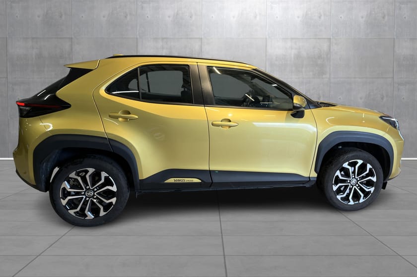 Bilde 4 av Toyota Yaris Cross Hybrid AWD-i 1.5 Active AWD, Rentekampanje 6.25% med 35% EK