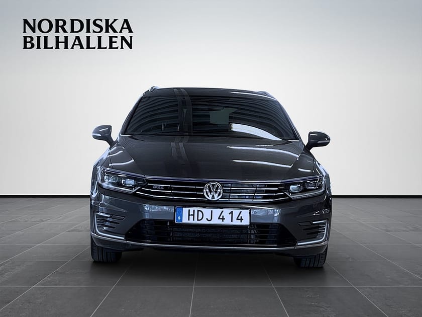 Bild 2 av Volkswagen Passat Variant GTE 1.4 TSI ACT Backkamera Dragkrok Skinn