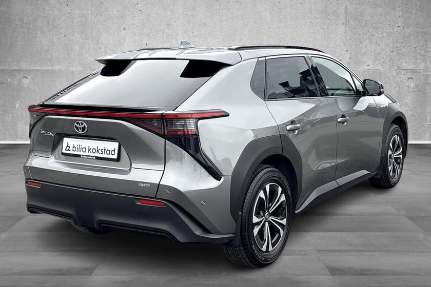 Bilde 3 av Toyota bZ4X Executive/AWD/Skinn/JBL/360 Kamera/S+V