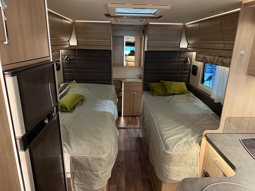 Bild 4 av Kabe Campervan Mercedes-Benz Travel Master X 780 LT * Långbädd & Cinderella Toalett *