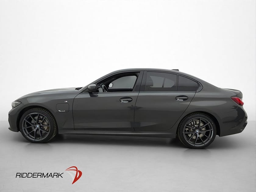 Bild 5 av BMW 330e xDrive Sedan 292hk M Sport Pano HiFi Värm Kamera Navi