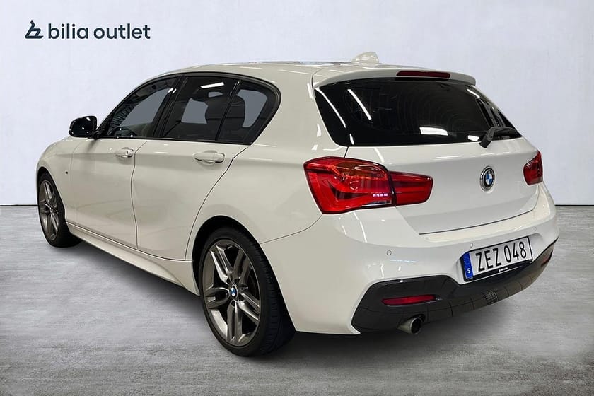 Bild 3 av BMW 118i 136hk 5-dörrars M Sport Shadowline  Keyless PDC