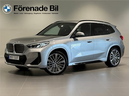 BMW iX1 xDrive30 M Sport Active Edition Drag Tonade rutor 20"