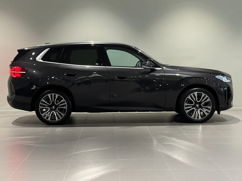Bild 3 av BMW X3 30e xDrive Innovation Drag AdptFarth HuD H/K 20" Elstol